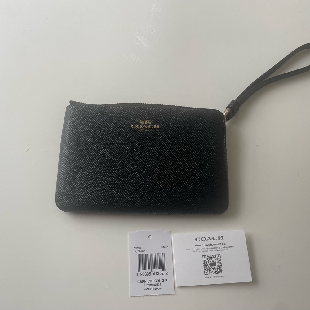 Coach Black Leather Zip Wristlet with Gold Logo - Picture 2 of 6
